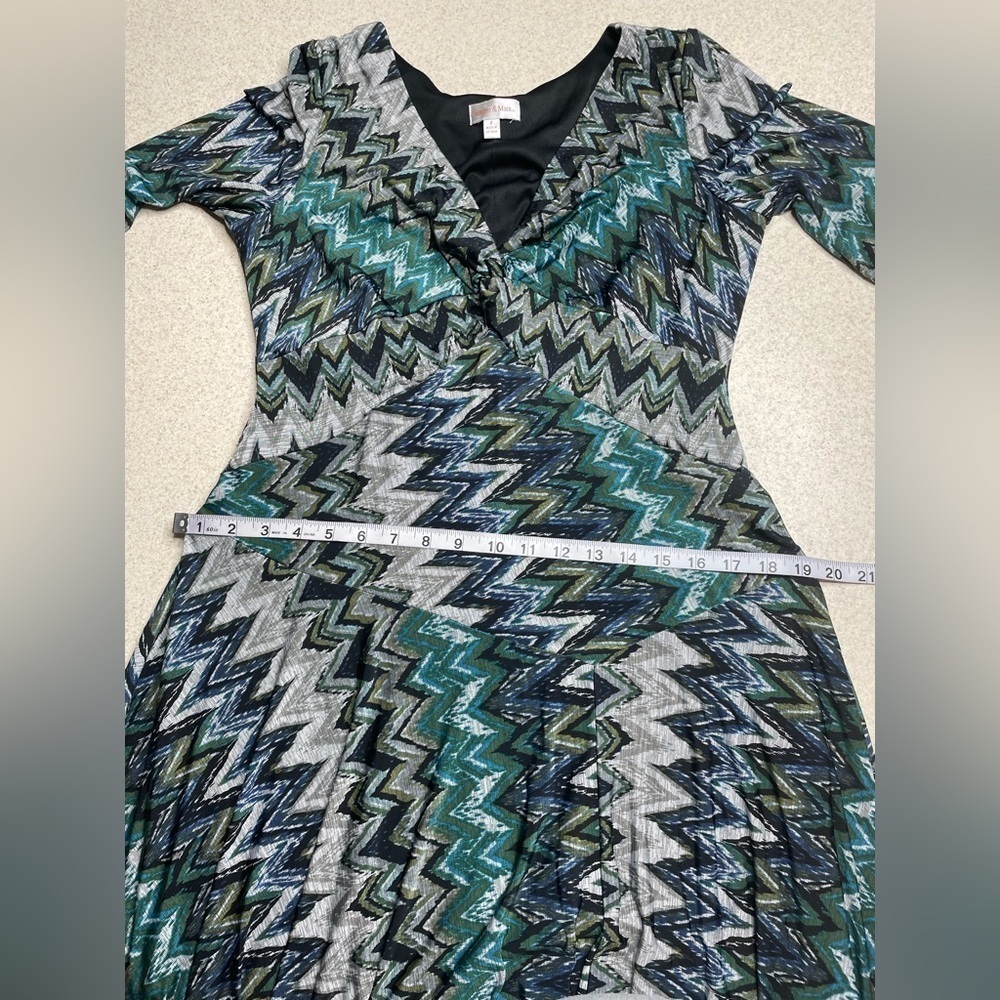 Monroe & Main Dress Zig Zag Long Sleeve Maxi Length Size 8 - Picture 12 of 13
